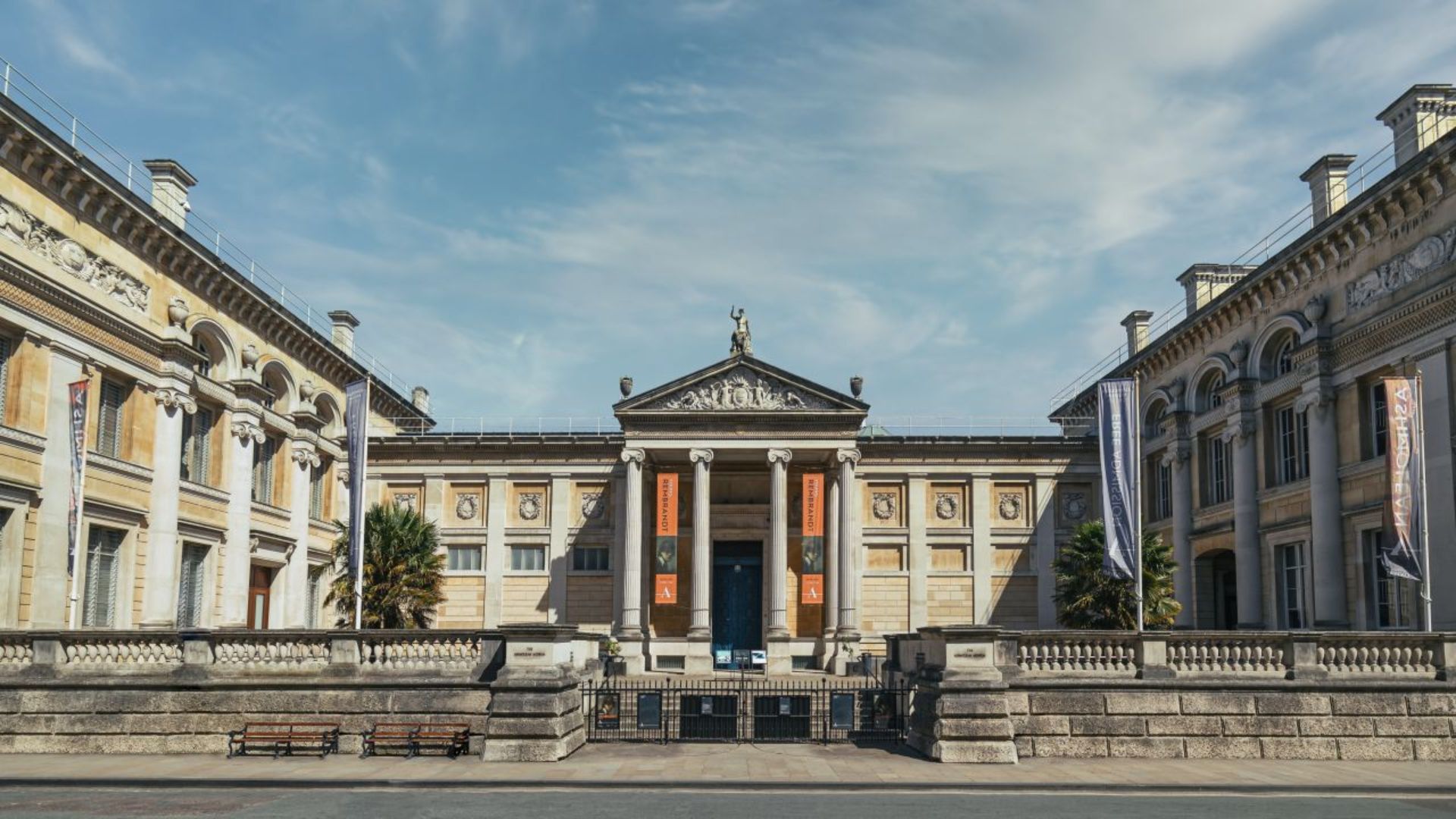Exploring the Treasures of Ashmolean Museum Oxford